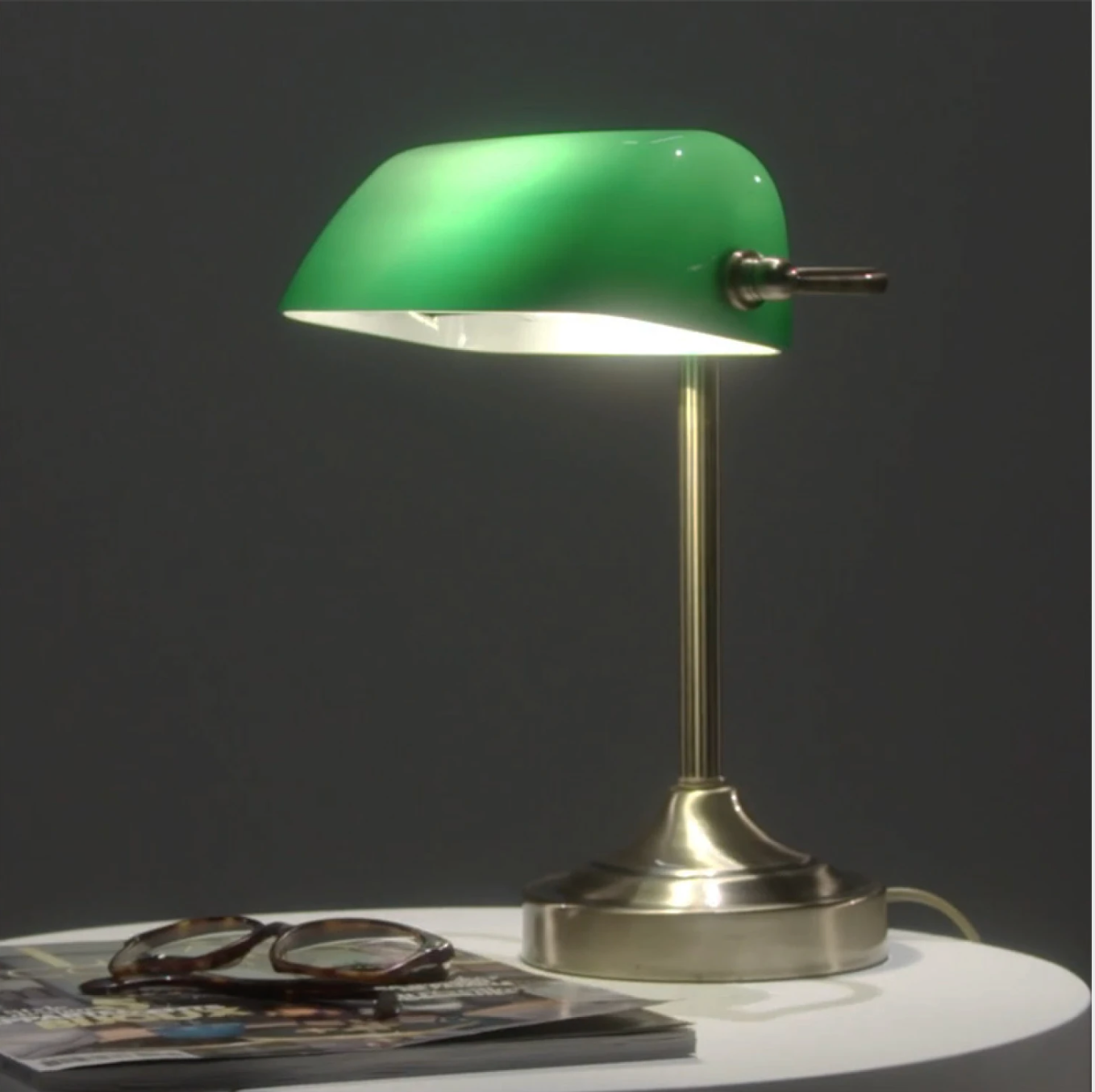 Lámpara Portátil de Mesa Lewis