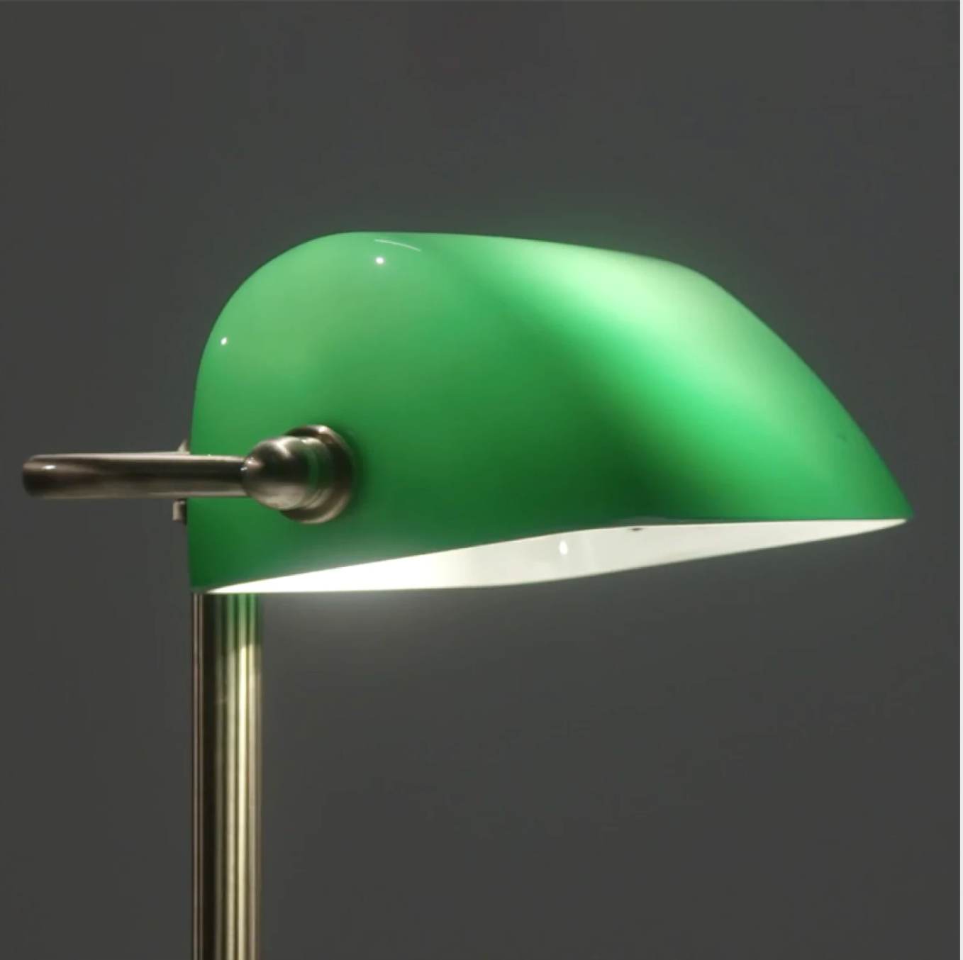 Lámpara Portátil de Mesa Lewis