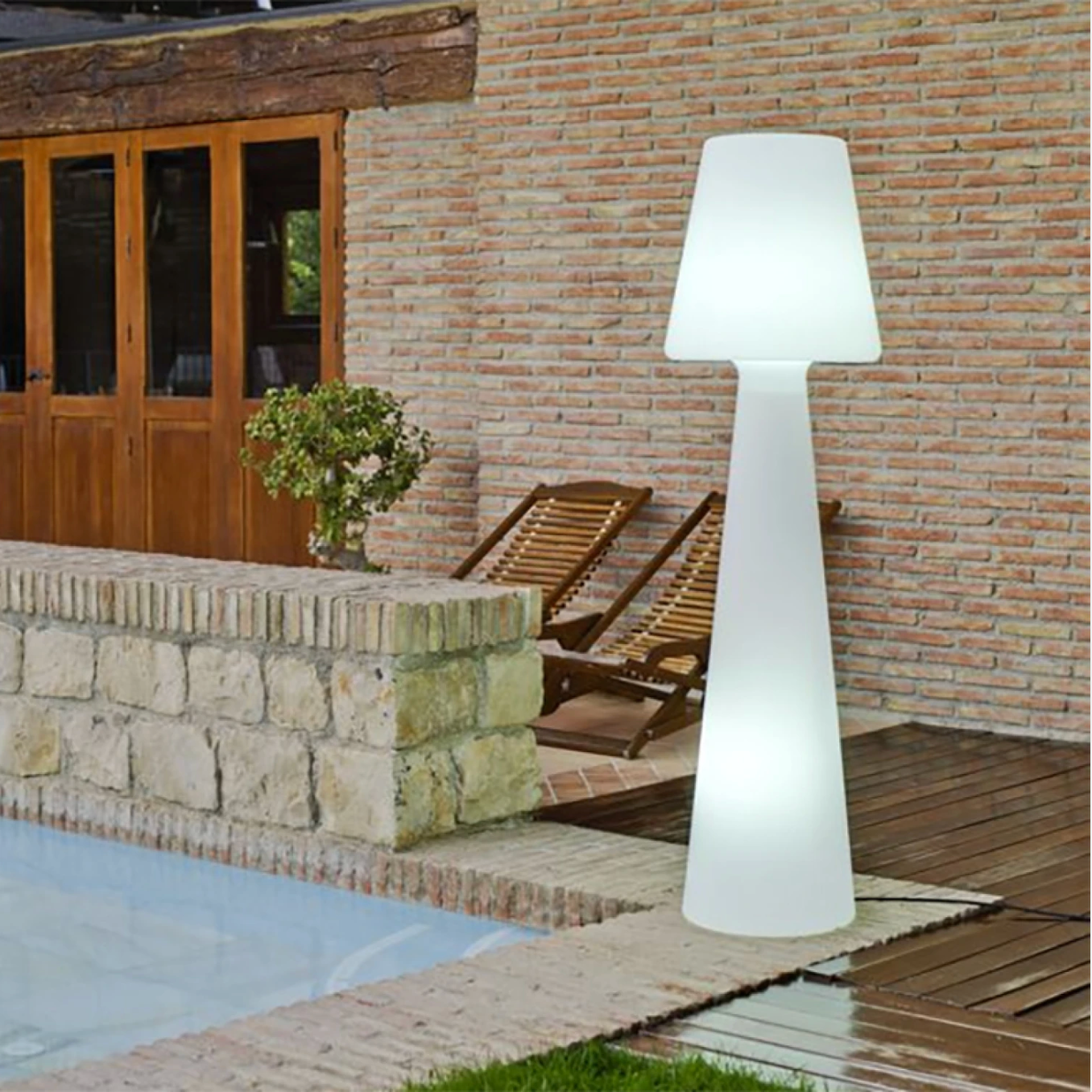 Lámpara de Pie Exterior Linz I