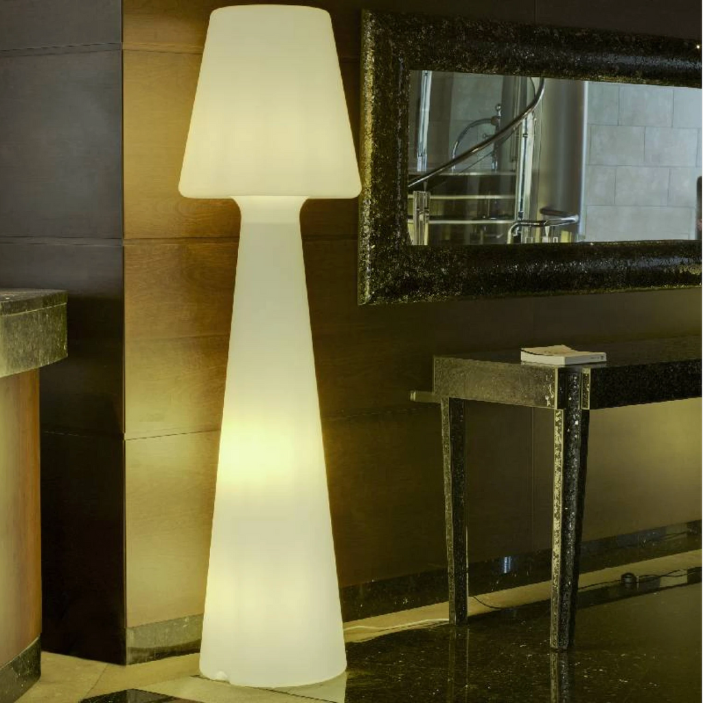 Lámpara de Pie Exterior Linz II